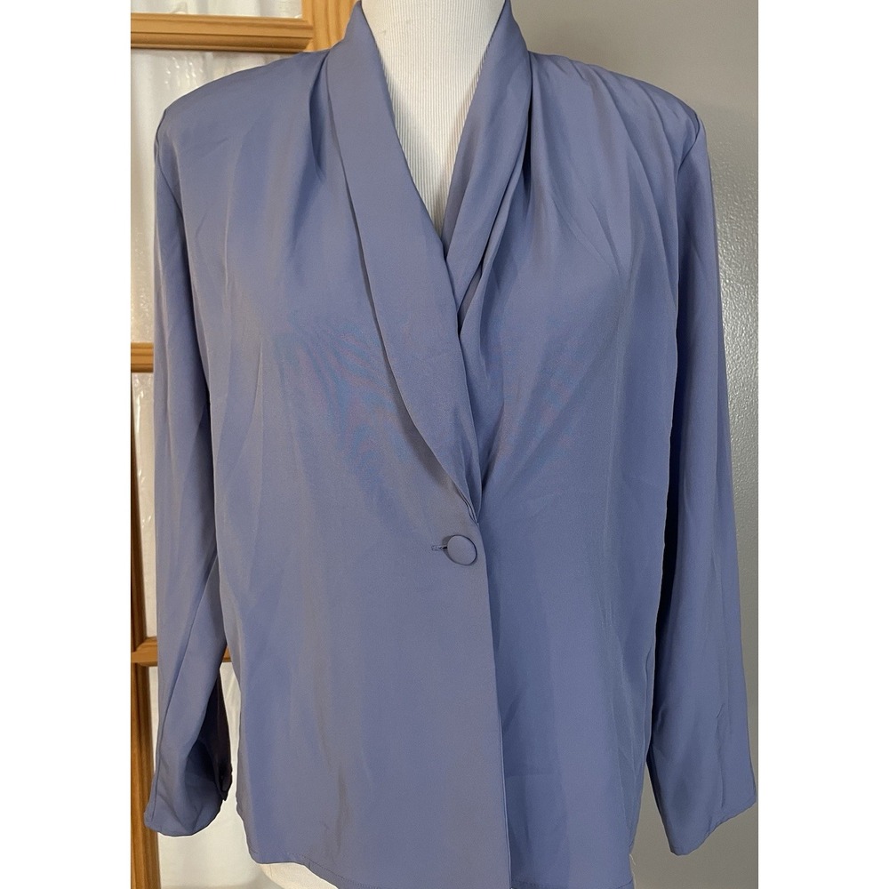 90s Martinique Pleated Career Blouse Sz 8 Periwinkle Silky Soft Long Sleeve City